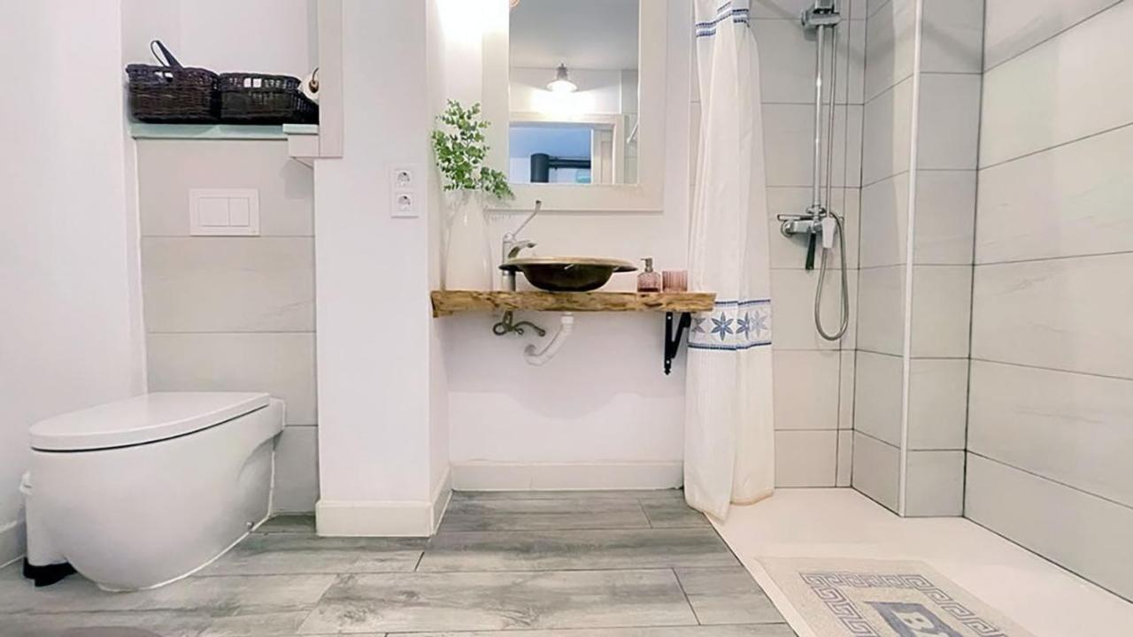 New Cozy Beach Apartment, Wifi فالنسيا المظهر الخارجي الصورة